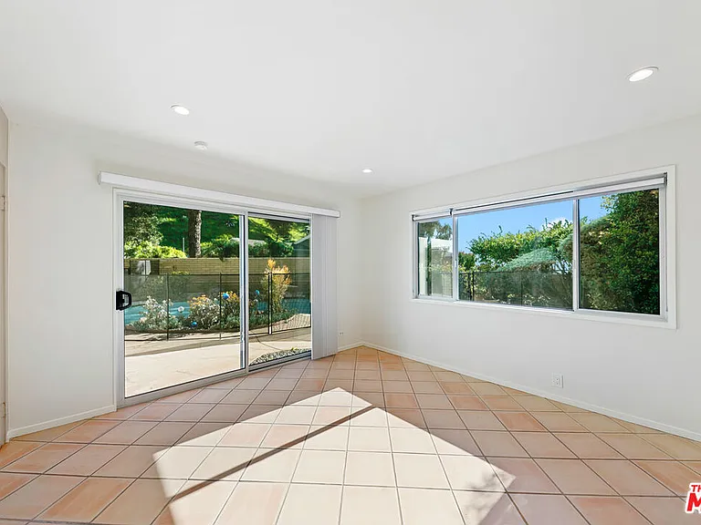 1054 Enchanted Way — Photo 12