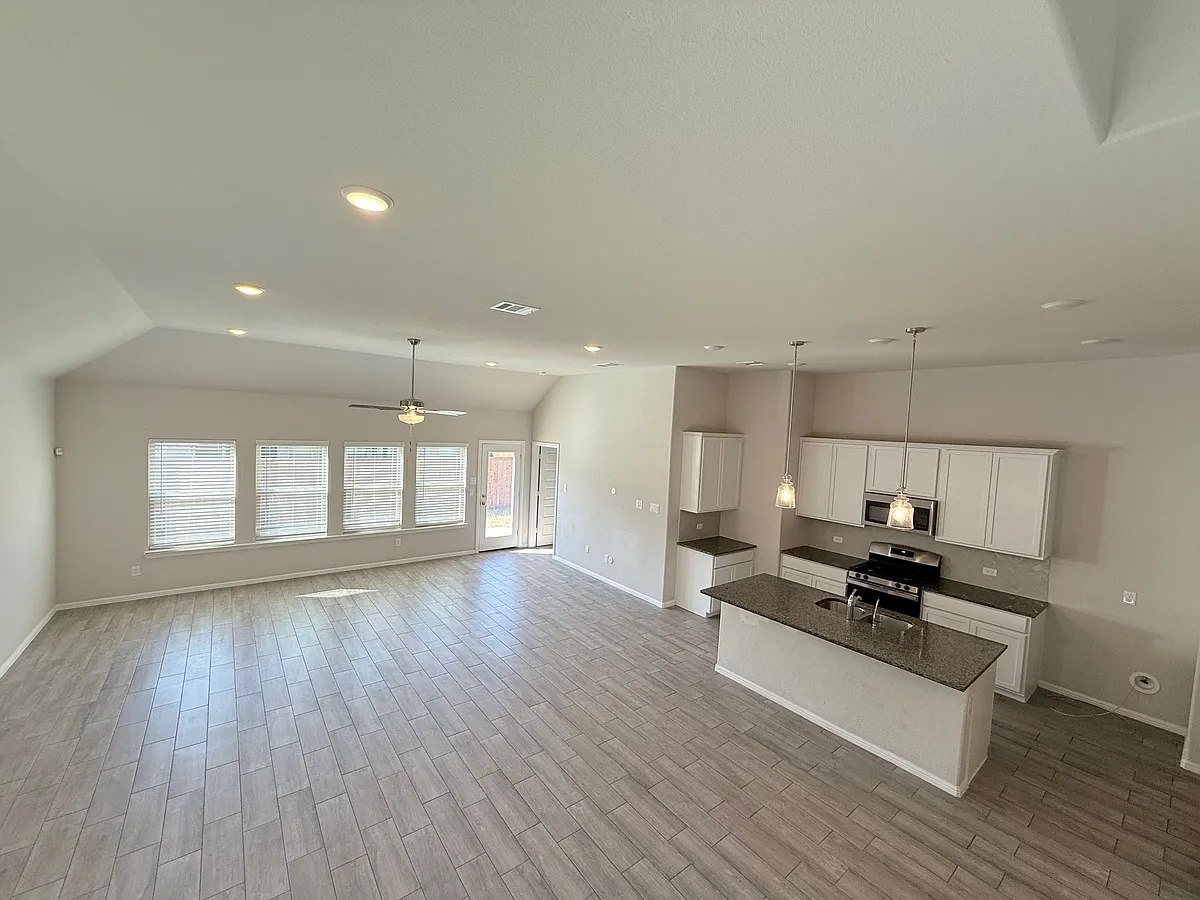 Building Photo - 13152 Yellowstone Way