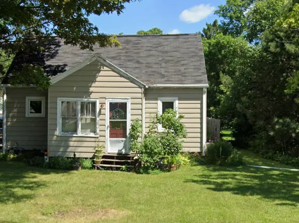 806 Waverly Pl, Green Bay, WI 54304