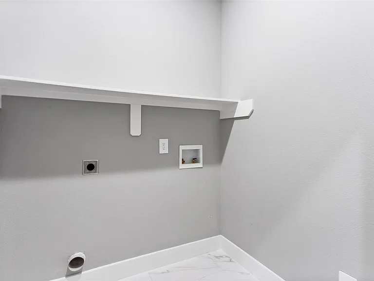 3220 Josephine St — Photo 18