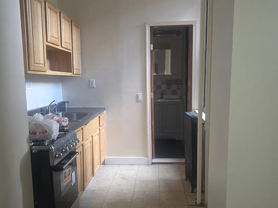 345 Stuyvesant Ave #2
