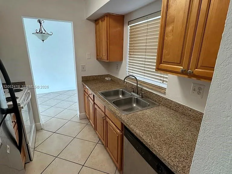 8601 SW 94th St #207W — Photo 7
