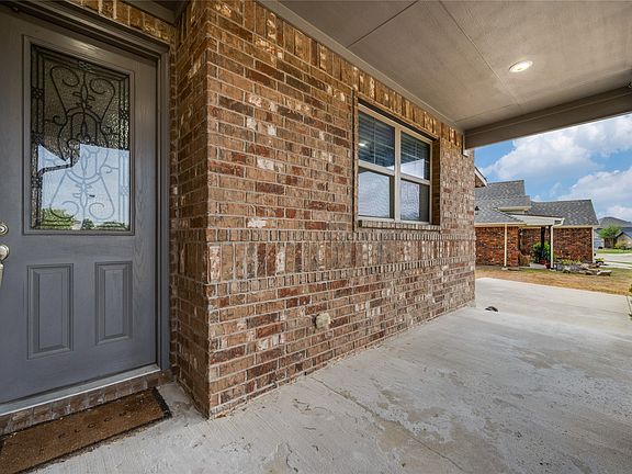 2nd image of 44 Kramer Ln