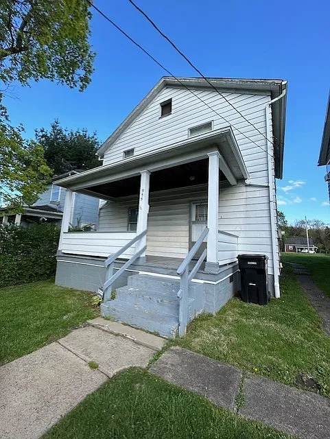 955 Main St photo 1