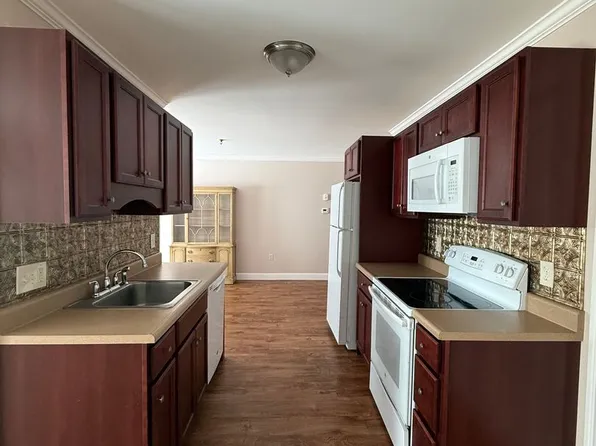 83 Curtis Ave #4, Dalton, MA 01226