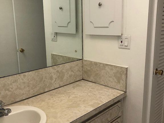 5th image of 1551 NE Miami Gardens Dr APT 1