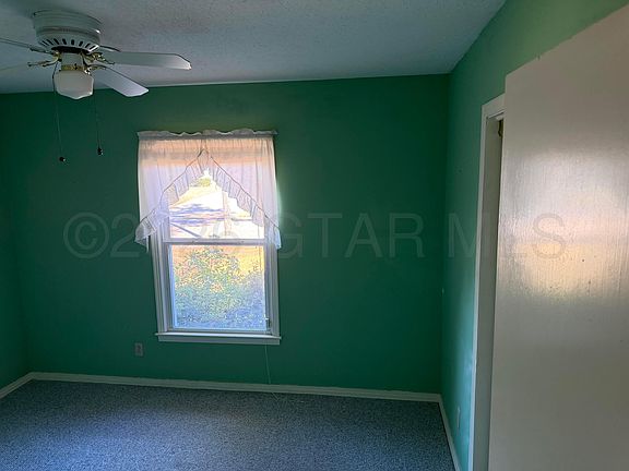 11th image of 503 Forrest Ln