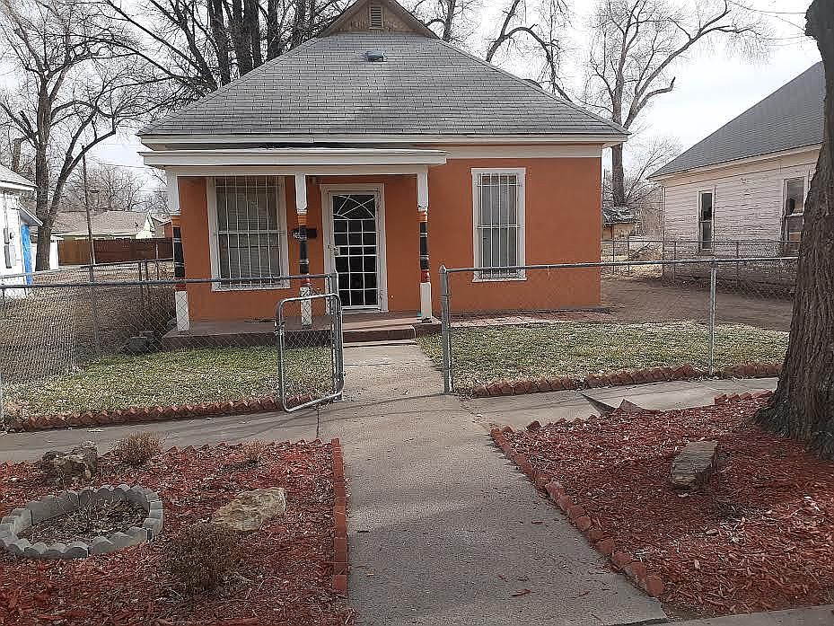 1st image of 202 N 6th St