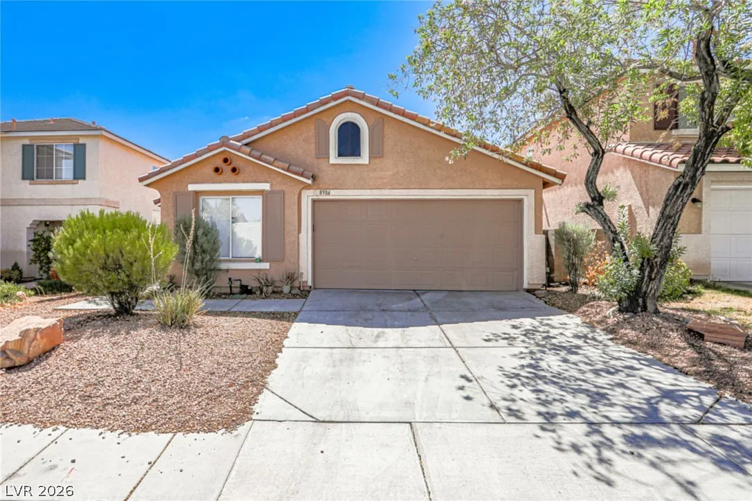4 bed, 2.0 bath, 1728 sqft, $2,350 — Photo 1