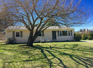 3 Normand St, Bristol, RI 02809