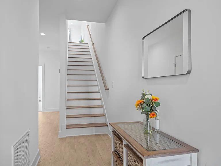 610 Walnut Heights Dr #3 — Photo 2
