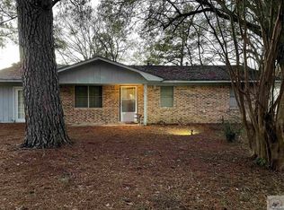 910 S Elm St, New Boston, TX 75570
