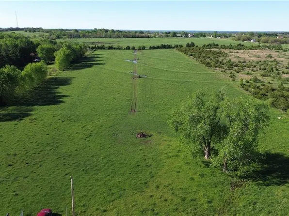 W 287th St, Paola, KS 66071