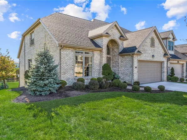 101 Prestwick Ct, Columbiana, OH 44408