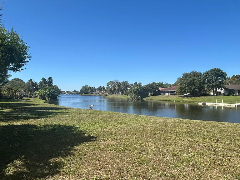 12768 Westhampton Cir — Photo 25