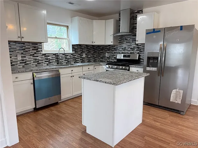 517 7 1/2 St SW — Photo 8