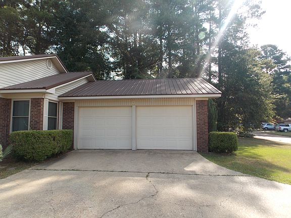 3rd image of 1162 Pinecrest Dr