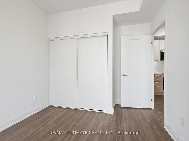 20 Soudan Ave #3411 — Photo 22