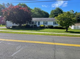 67 Geer St, Cromwell, CT 06416