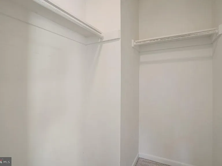 203 W Glendale Ave — Photo 54