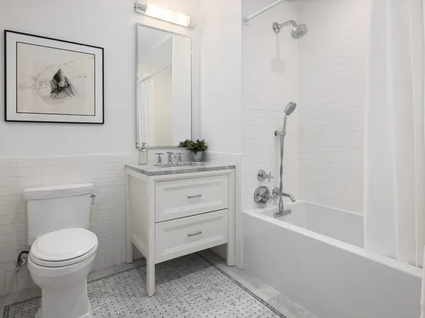 100 Claremont Avenue image 7 of 9