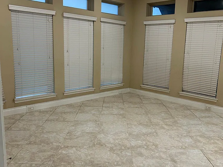 10310 Rouken Glen Ct — Photo 18