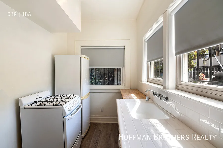 254 S Vendome St Los Angeles, CA 90057 — Photo 2