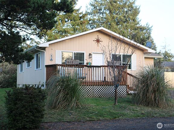 2nd image of 137 Spruce Loop SW