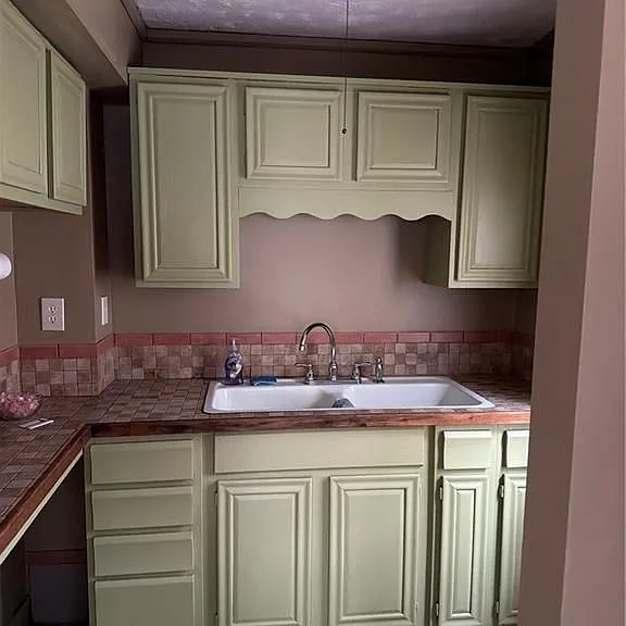 113 Hugo St — Photo 3