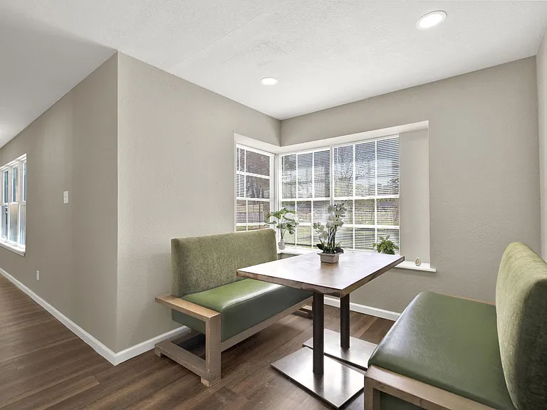 Green Terrace Ln — Photo 3