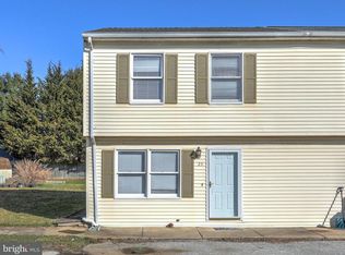 23 Camelot Ct, Stewartstown, PA 17363