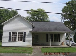 720 Walker Ave, Paris, KY 40361