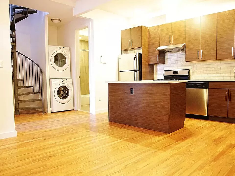 1st image of 500 Leonard St APT 4R