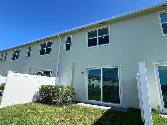 5th image of 655 SE Lake Falls St #655