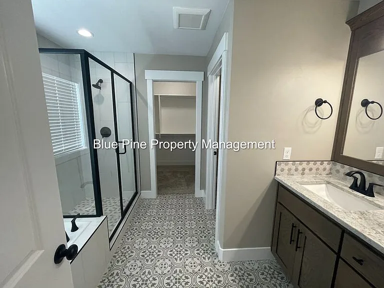 1507 47th St — Photo 13
