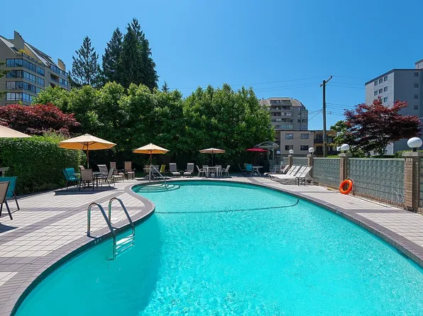 1425 Esquimalt Ave #108, West Vancouver, BC V7T 1L1