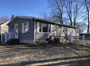 22 Spring St, Camden, ME 04843