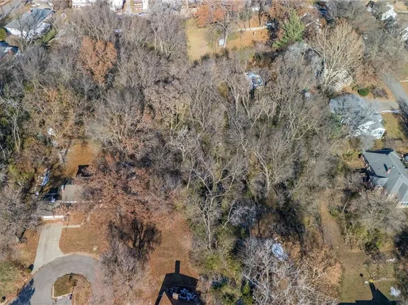 Moss And Eugene Field Ave, Saint Joseph, MO 64505