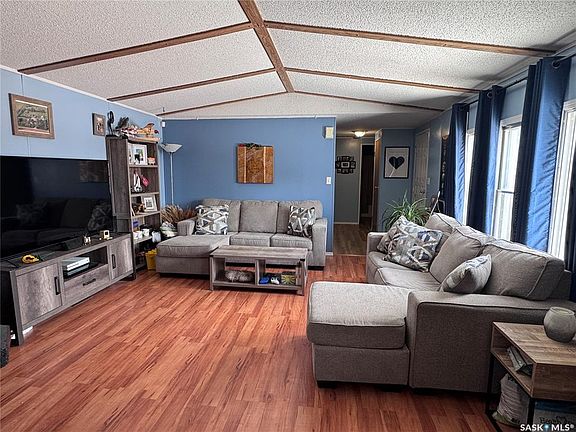 2nd image of 1111 Riese DRIVE