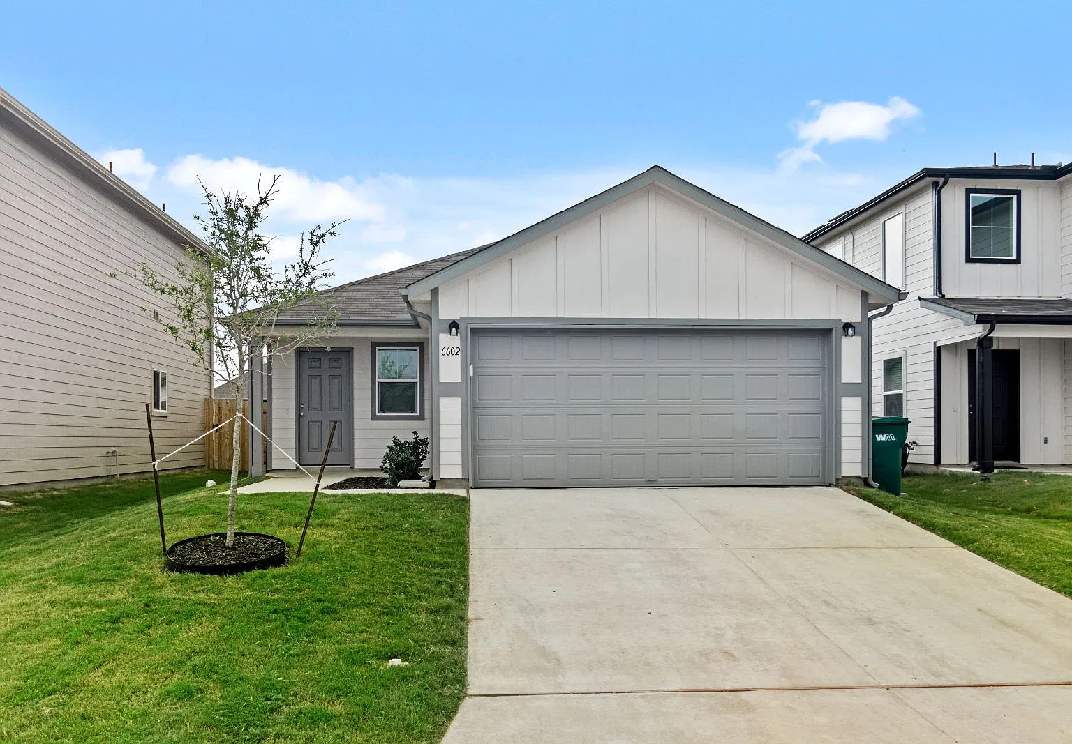 3 bed, 2.0 bath, 1512 sqft, $1,695 — Photo 2