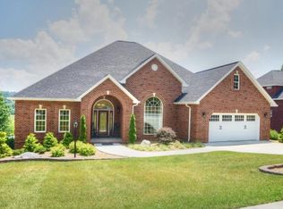 153 Sugarcane Ln, Blountville, TN 37617