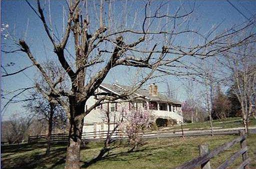 5th image of 371 Meadow Green Dr