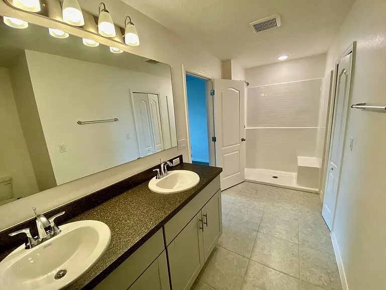 999 Cumberland Dr — Photo 10