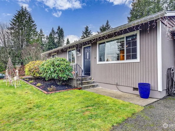 26221 Edgewater Boulevard NW, Poulsbo, WA 98370
