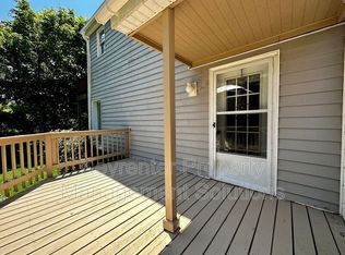31 Campbell Ln, Stuarts Draft, VA 24477