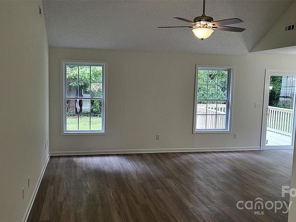 2nd image of 736 Morningside Dr