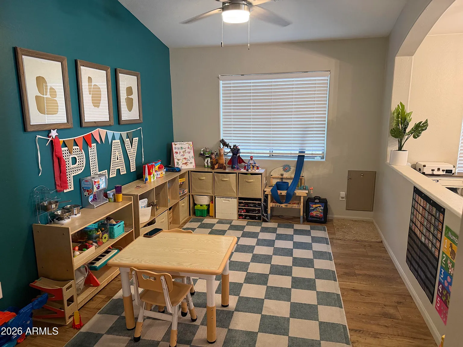 3 bed, 2.0 bath, 2146 sqft, $2,300 — Photo 3