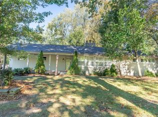 1641 Greenway Rd SE, North Canton, OH 44709