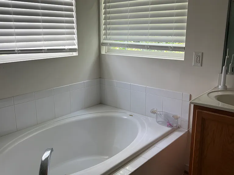 1424 Olde Sage Ct — Photo 14