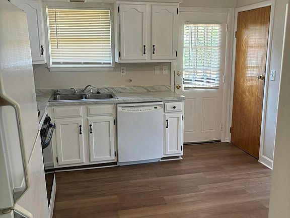 5th image of 3510 Autumn Way